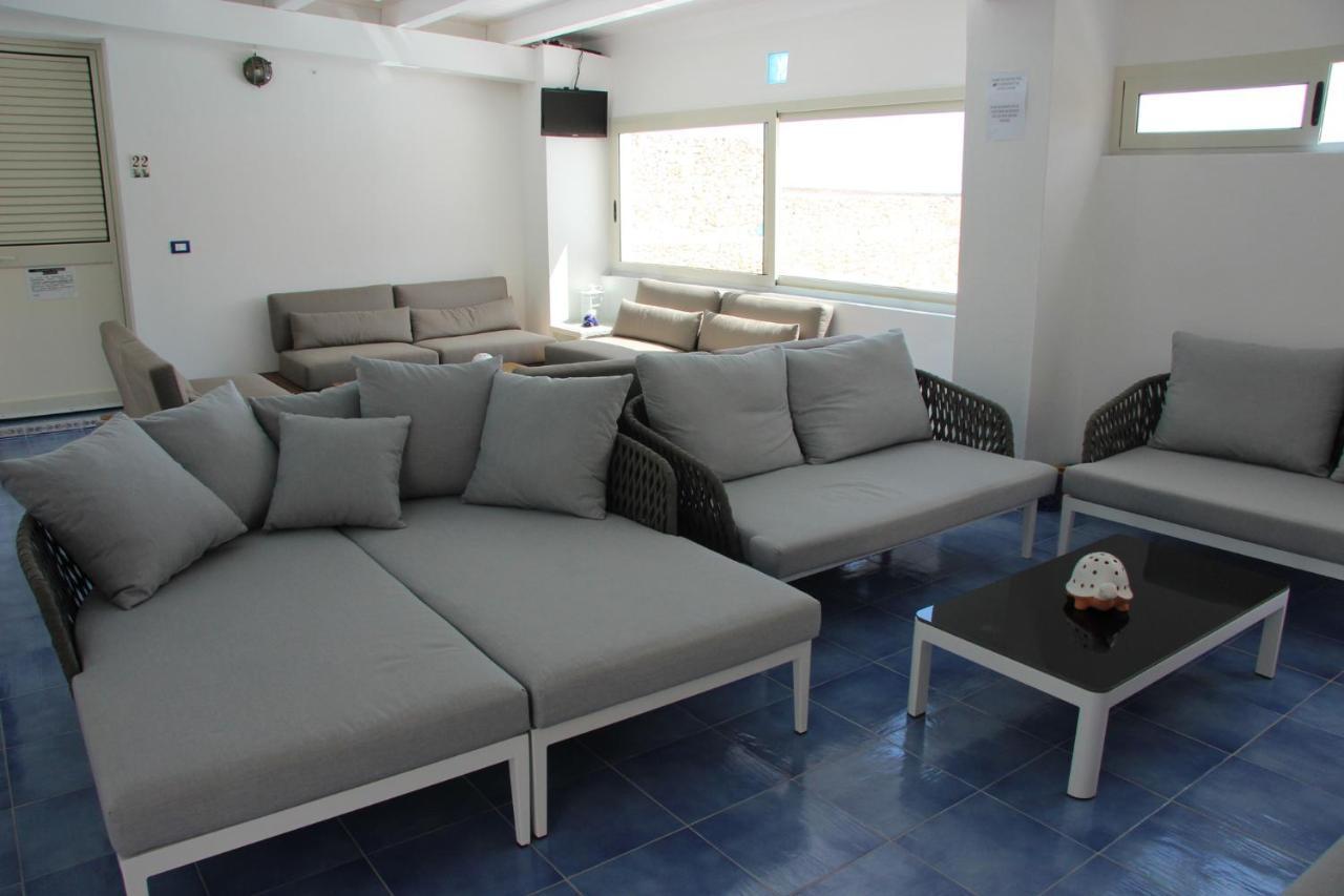 Hotel Macondo 兰佩杜萨 外观 照片