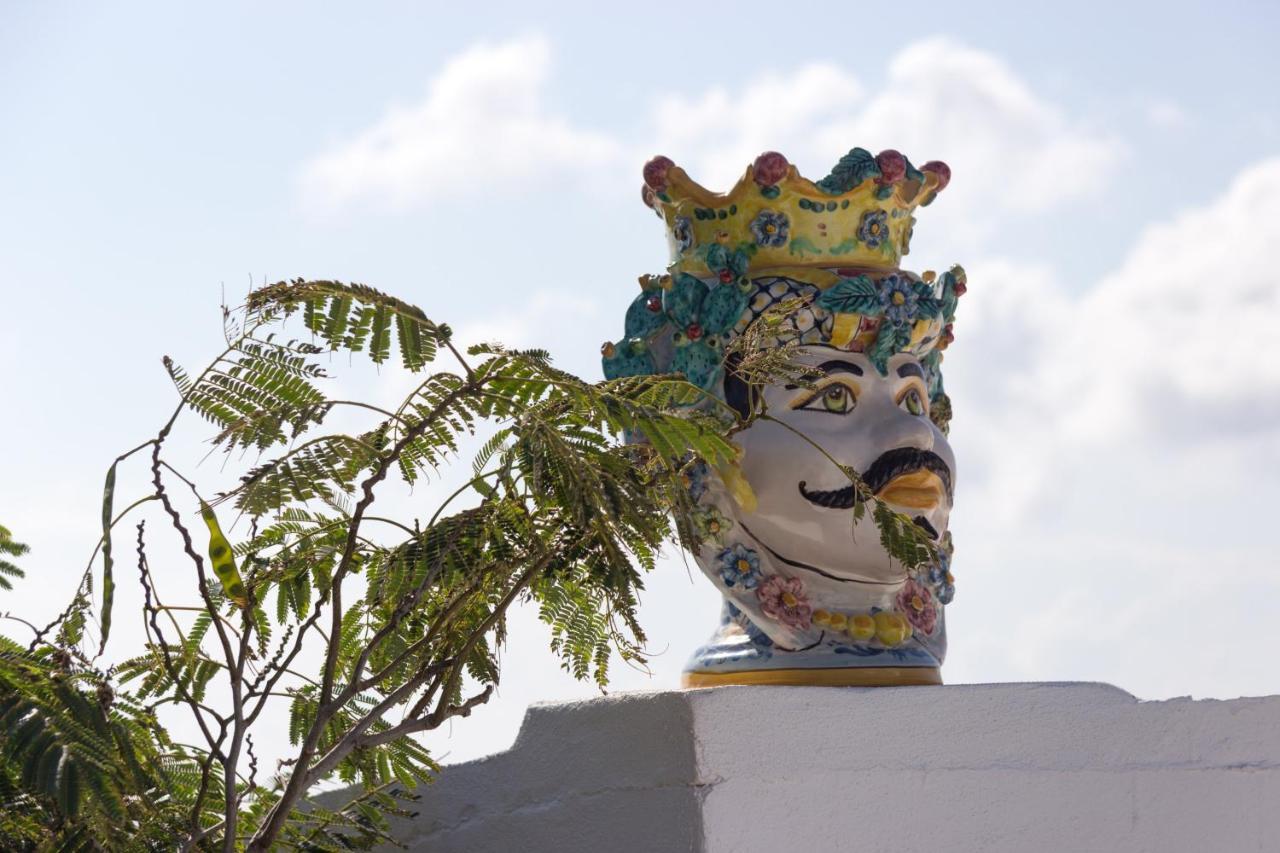 Hotel Macondo 兰佩杜萨 外观 照片